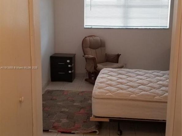 220 SW 9th Ave 519, Hallandale Beach FL 33009