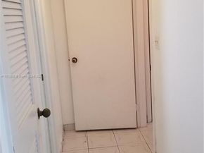 220 SW 9th Ave 519, Hallandale Beach FL 33009