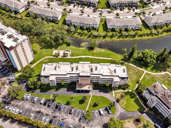 3535 Broken Woods Dr 302, Coral Springs FL 33065