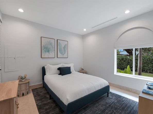 5801 SW 35th St, Miami FL 33155