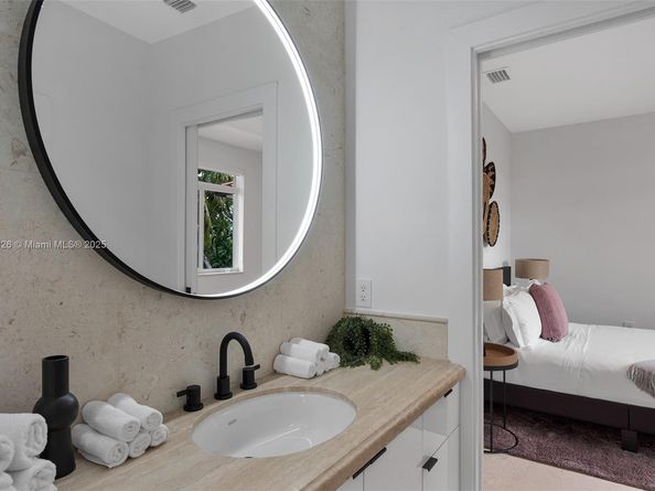 5801 SW 35th St, Miami FL 33155