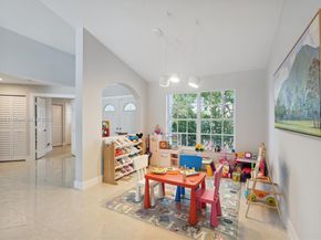 803 Heritage Dr, Weston FL 33326