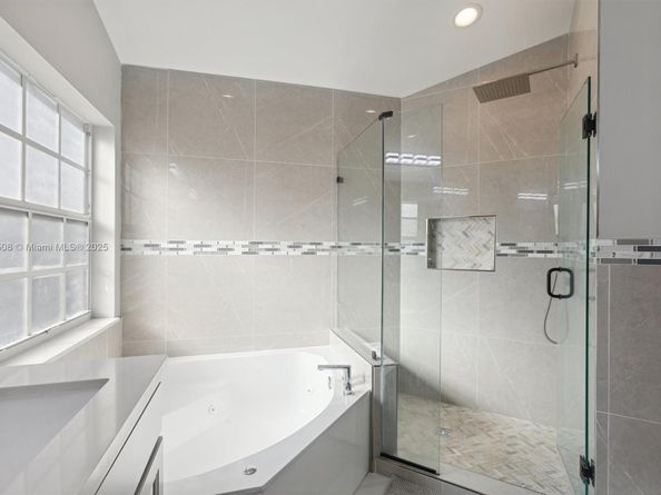 803 Heritage Dr, Weston FL 33326