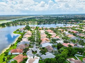 803 Heritage Dr, Weston FL 33326