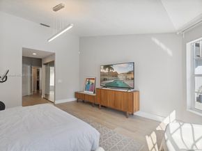 803 Heritage Dr, Weston FL 33326