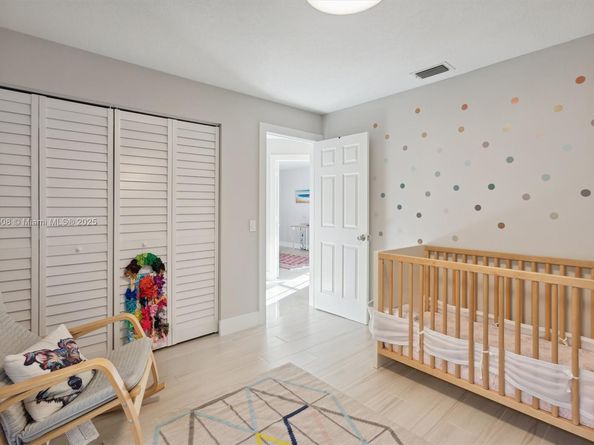 803 Heritage Dr, Weston FL 33326