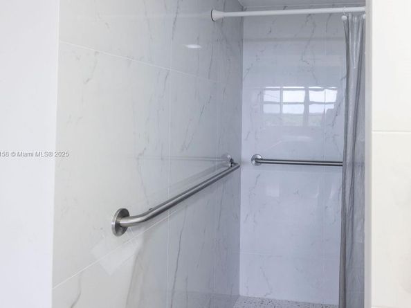 1300 St Charles Place PH12, Pembroke Pines FL 33026