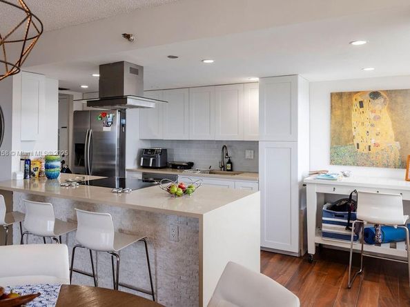 1300 St Charles Place PH12, Pembroke Pines FL 33026