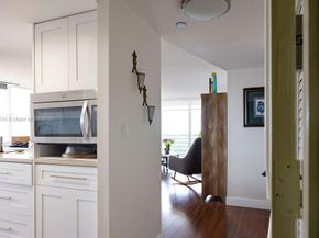 1300 St Charles Place PH12, Pembroke Pines FL 33026