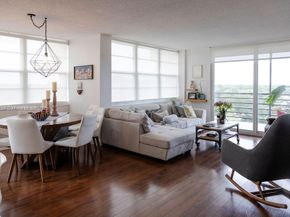 1300 St Charles Place PH12, Pembroke Pines FL 33026
