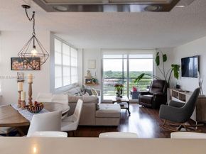 1300 St Charles Place PH12, Pembroke Pines FL 33026