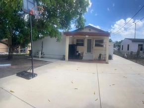 217 E 20th St, Hialeah FL 33010