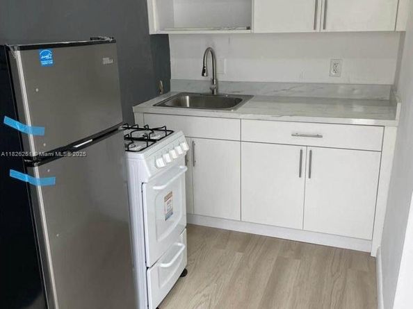 217 E 20th St, Hialeah FL 33010