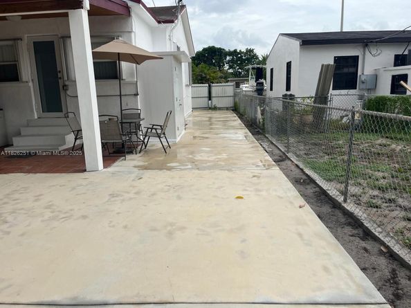 217 E 20th St, Hialeah FL 33010