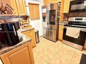 5790 Stirling Rd 104, Hollywood FL 33021