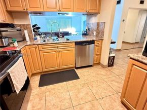 5790 Stirling Rd 104, Hollywood FL 33021