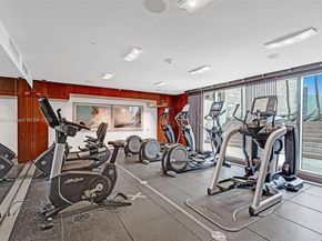 325 S Biscayne Blvd 2519, Miami FL 33131