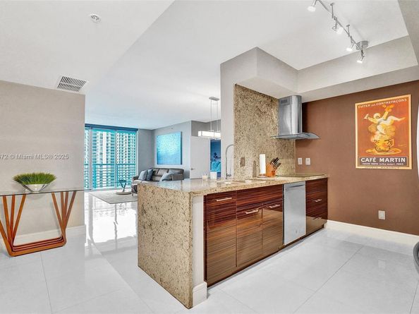325 S Biscayne Blvd 2519, Miami FL 33131