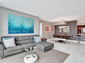 325 S Biscayne Blvd 2519, Miami FL 33131