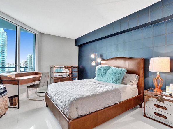 325 S Biscayne Blvd 2519, Miami FL 33131