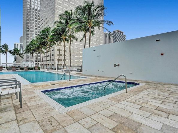 325 S Biscayne Blvd 2519, Miami FL 33131
