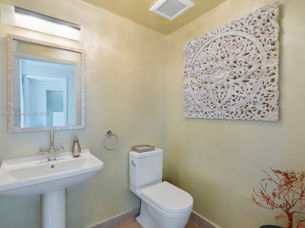 3737 Collins Ave S503, Miami Beach FL 33140