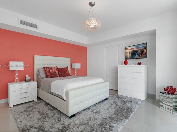 3737 Collins Ave S503, Miami Beach FL 33140