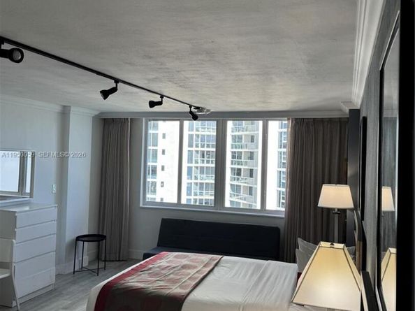 19201 Collins Ave 1018, Sunny Isles Beach FL 33160