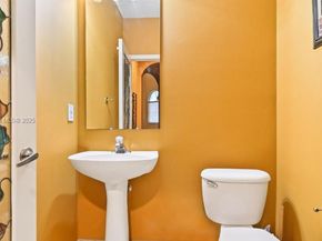 5764 NW 125th Ter, Coral Springs FL 33076