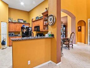 5764 NW 125th Ter, Coral Springs FL 33076