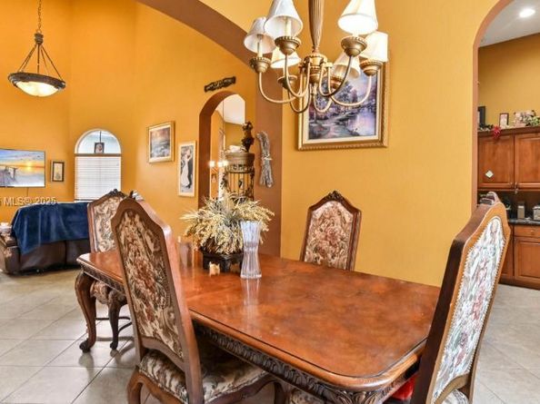 5764 NW 125th Ter, Coral Springs FL 33076