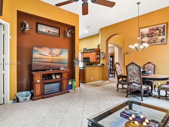 5764 NW 125th Ter, Coral Springs FL 33076