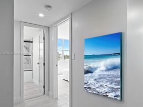 137 Golden Isles Dr 305, Hallandale Beach FL 33009