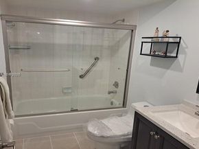 10433 Sunrise Lakes Blvd 104, Sunrise FL 33322