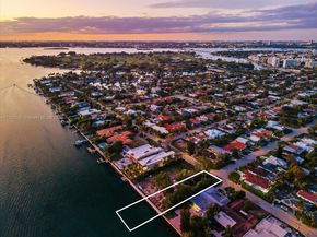 700 88th St, Surfside FL 33154