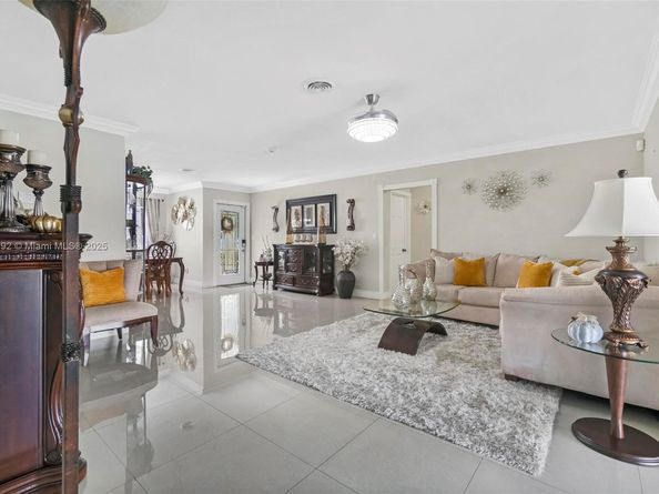 6951 Liberty St, Hollywood FL 33024