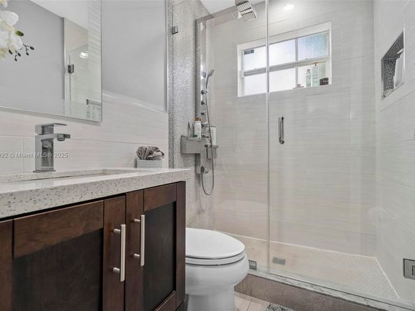 6951 Liberty St, Hollywood FL 33024