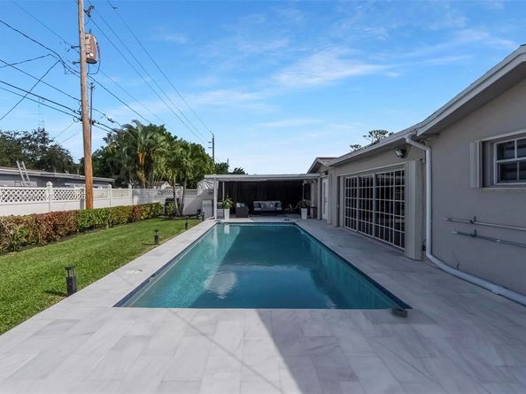 6951 Liberty St, Hollywood FL 33024