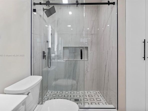 6951 Liberty St, Hollywood FL 33024