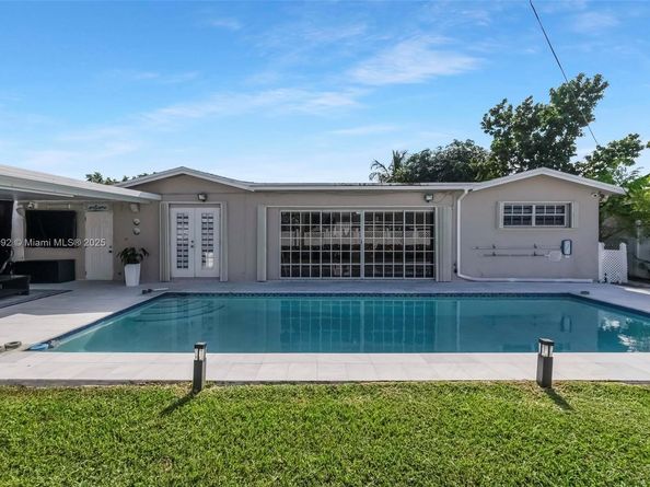 6951 Liberty St, Hollywood FL 33024