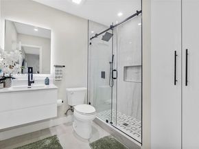 6951 Liberty St, Hollywood FL 33024