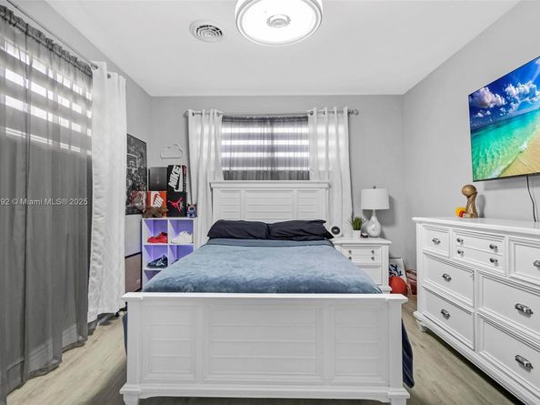 6951 Liberty St, Hollywood FL 33024