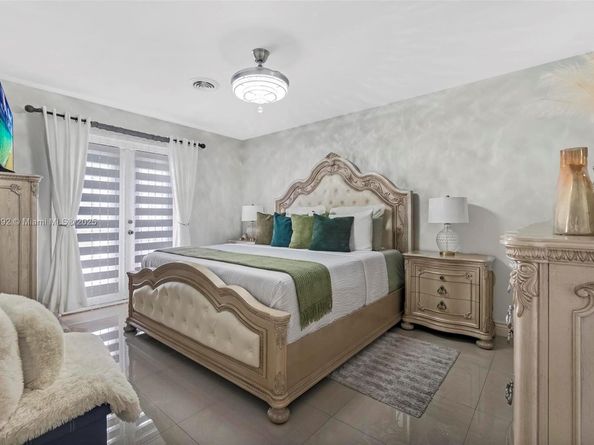 6951 Liberty St, Hollywood FL 33024