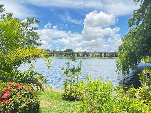 905 NW 107th Ave, Pembroke Pines FL 33026