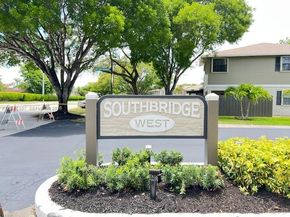 905 NW 107th Ave, Pembroke Pines FL 33026