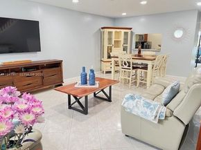 905 NW 107th Ave, Pembroke Pines FL 33026