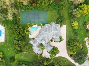 3079 Old Still Ln, Weston FL 33331