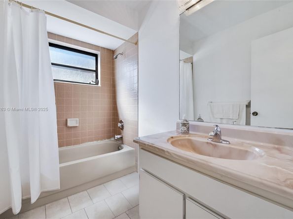 6514 SW 136th Ct, Miami FL 33183