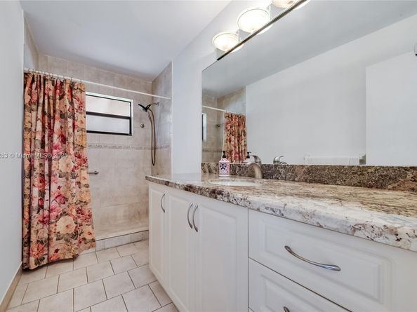 6514 SW 136th Ct, Miami FL 33183