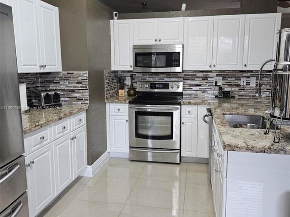 2635 SE 4th Pl, Homestead FL 33033